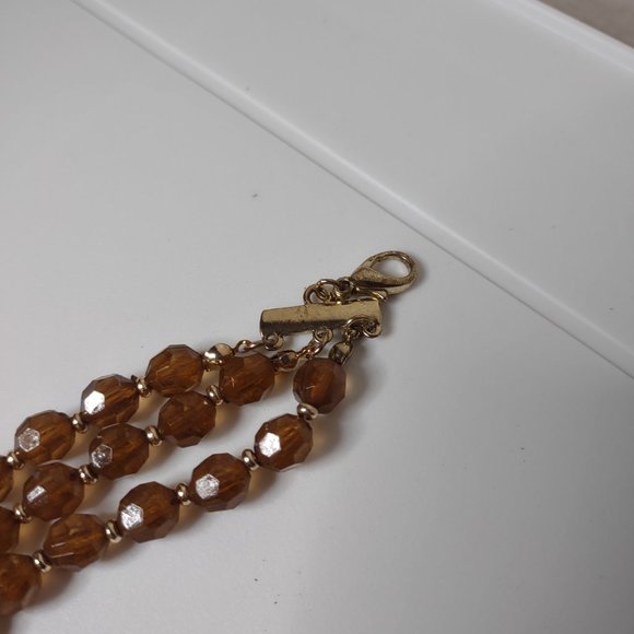 Pretty Asymmetrical Plastic Bead Layered Necklace 20 Inches Long - Picture 6 of 16